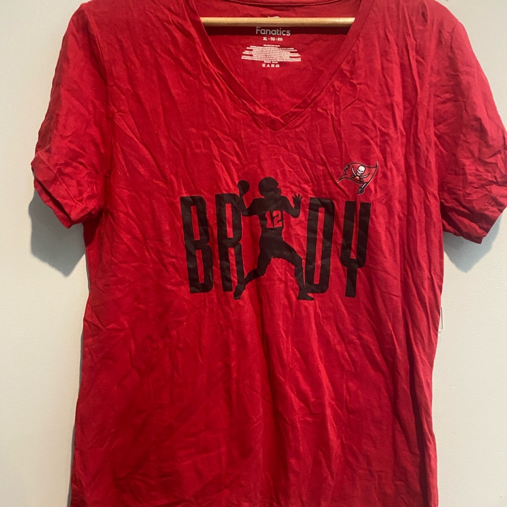 Fanatics Red Tampa Bay Buccaneers Brady Graphic V-Neck Tee
